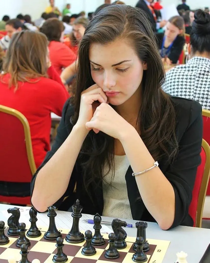 Alexandra Botez - alexandra-botez-55.webp